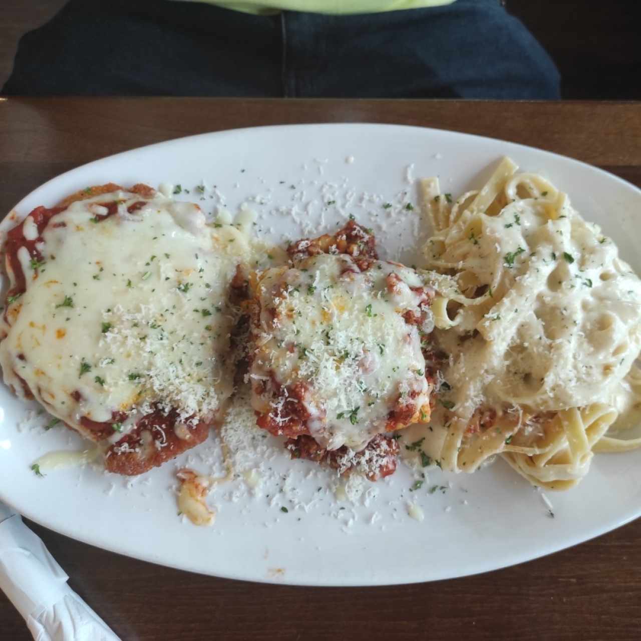 trilogía pasta lasagna y pollo gratinado