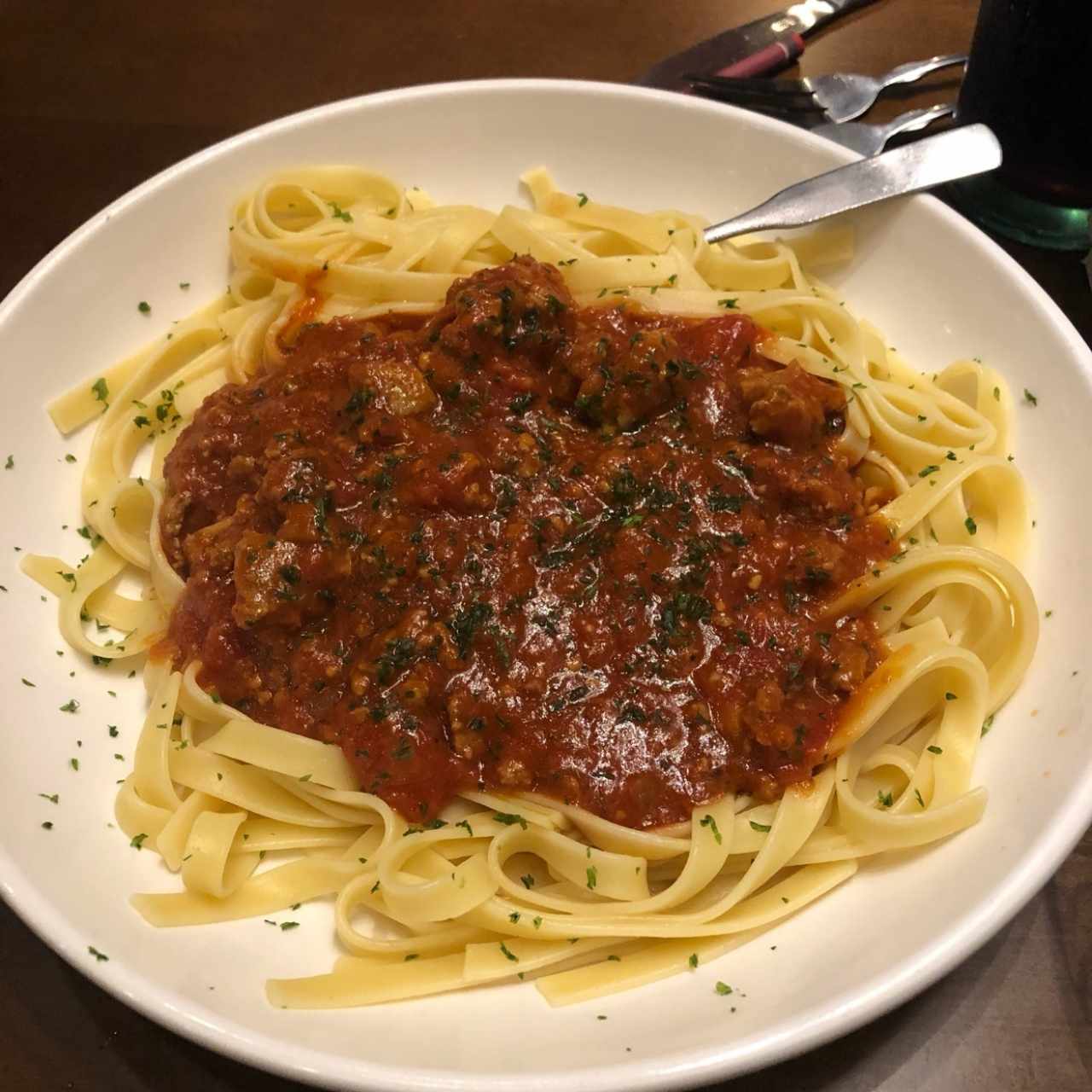 fetuccinni con salsa bolognesa