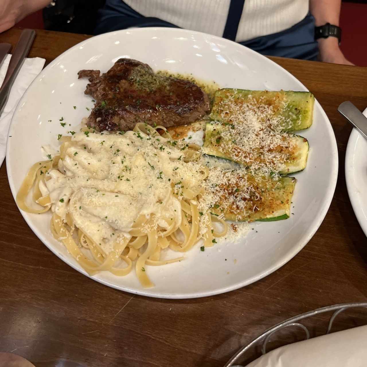 Classic Entreés - Steak Alfredo