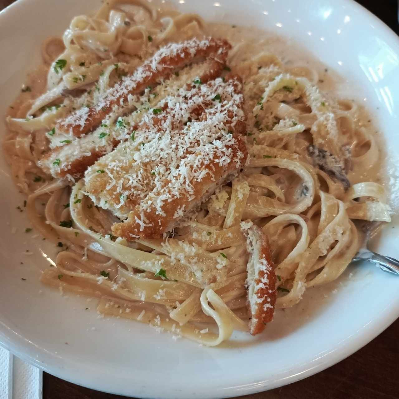 fettucinne con pollo frito