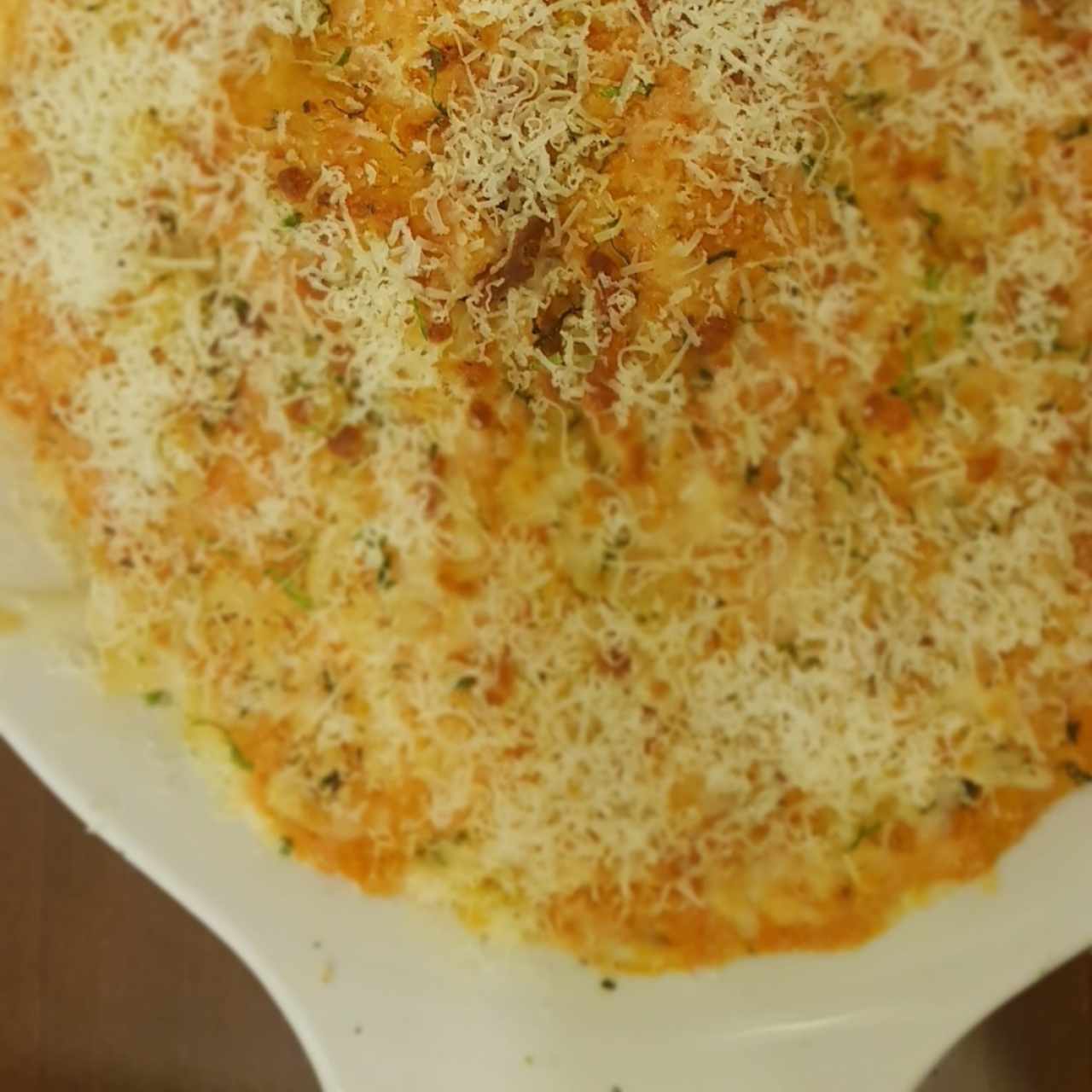 Pasta pitti con salsa marinara y queso italiano