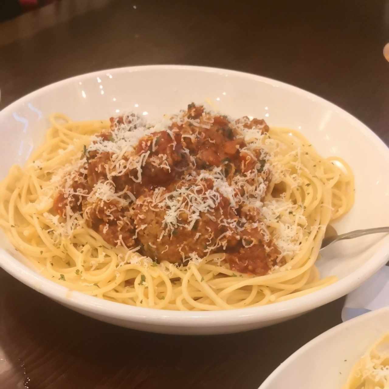 Spaguetti  con albondigas