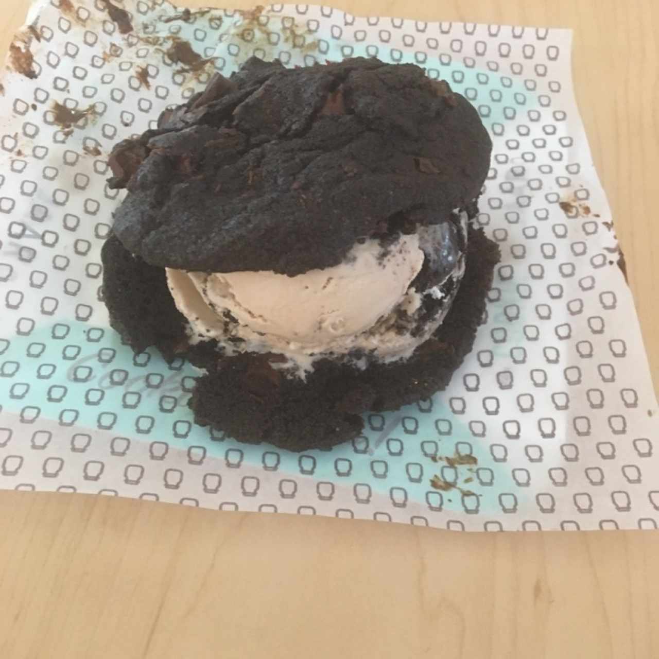 Galleta de Doble Chocolate con Helado Oreo