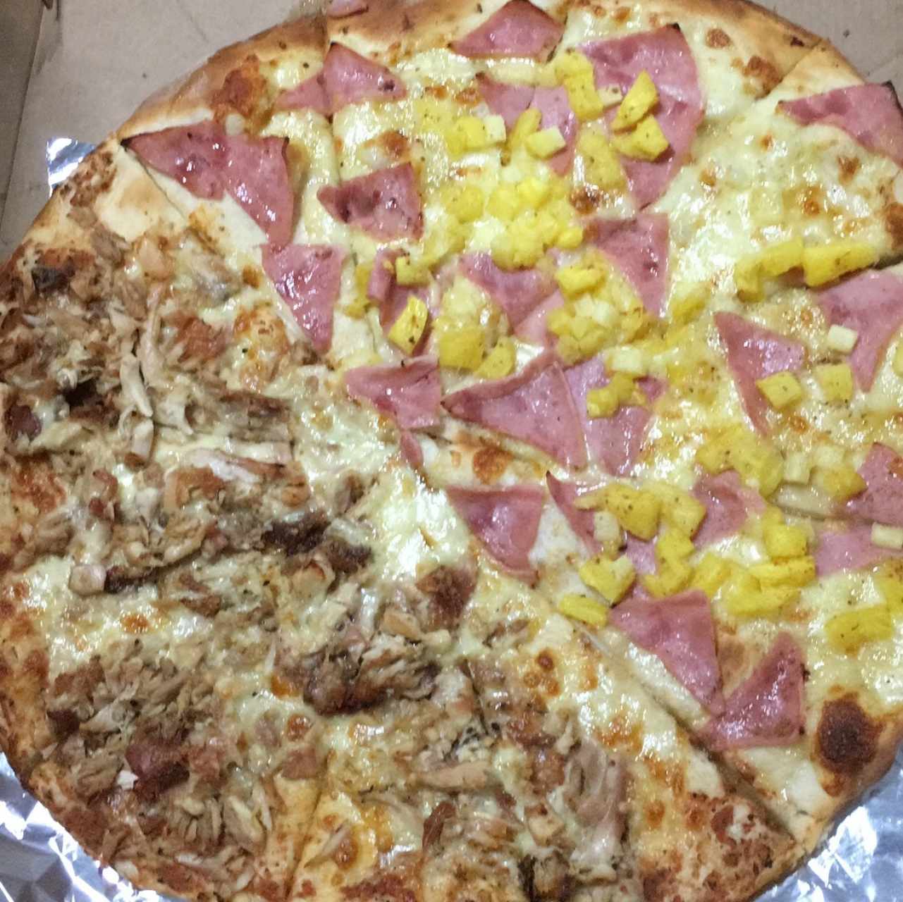 pizza pollo y hawaiana