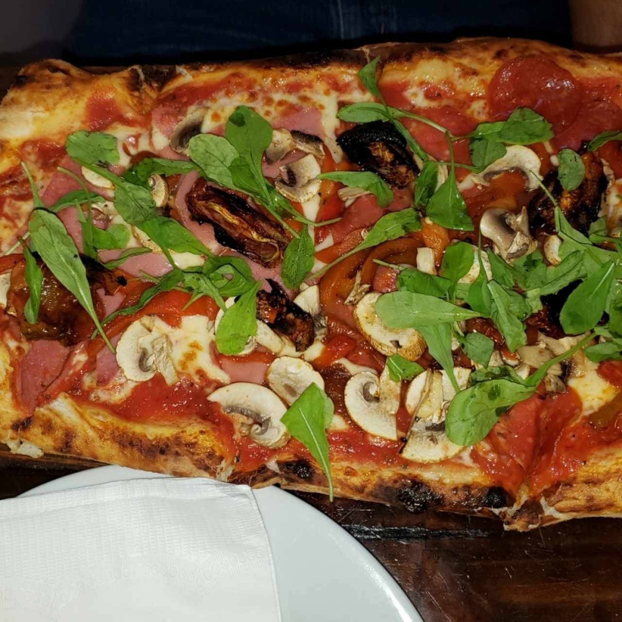Pizza Irreverente veggie + pepperono y jamon