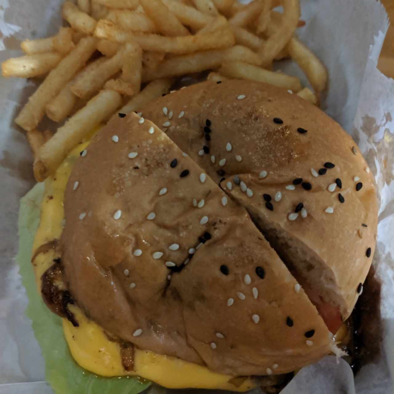 El Perico Mañoso Burger
