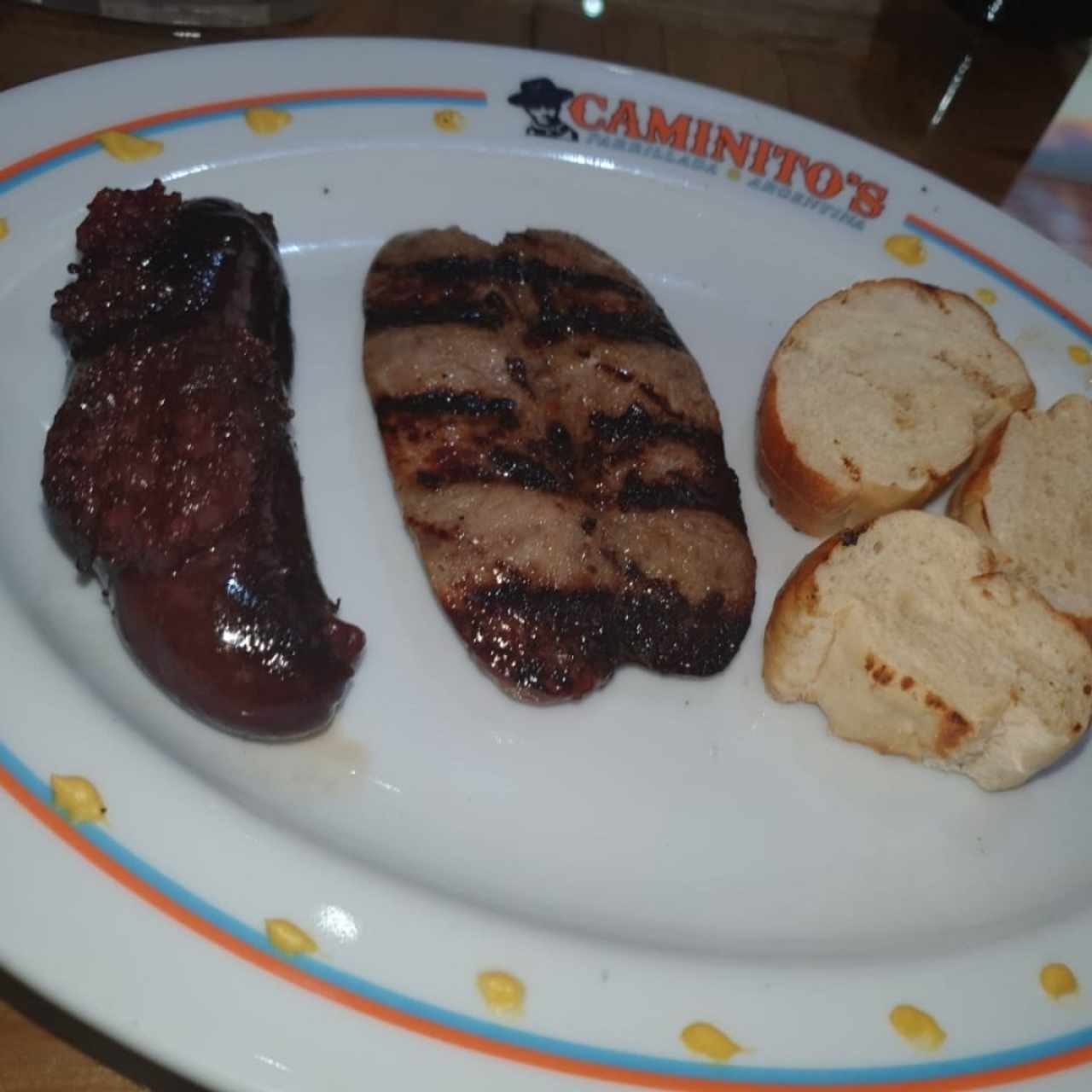 Picada de chorizo y morcilla