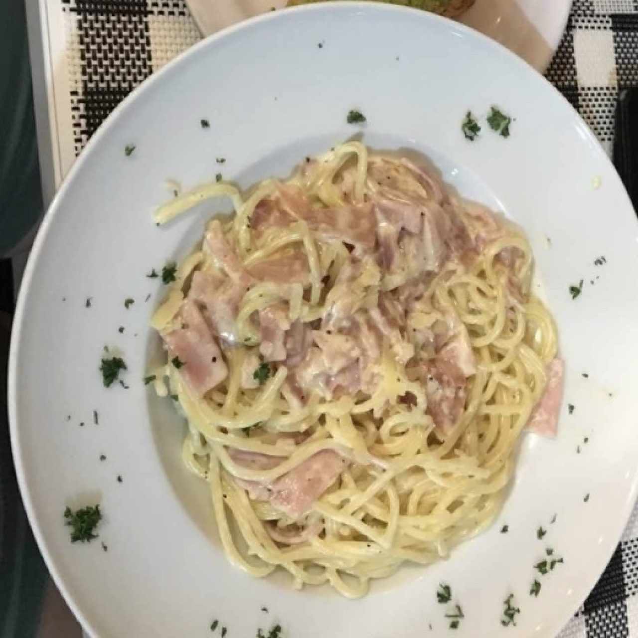 Espagueti Alfredo