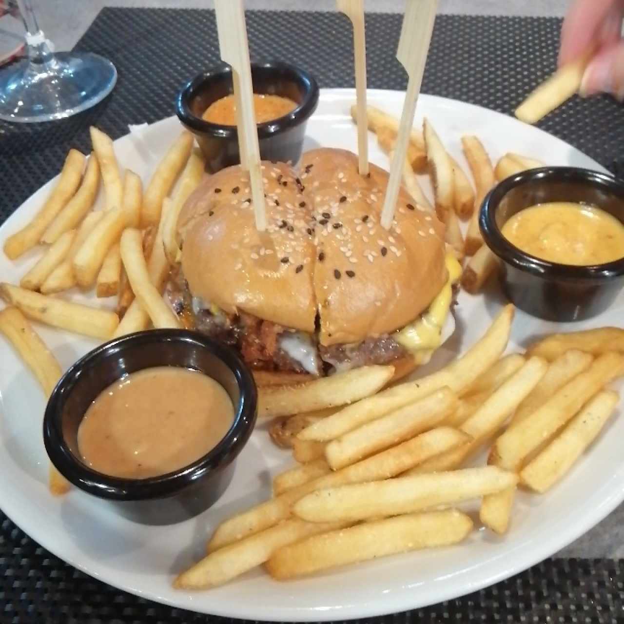 Raffaela burger