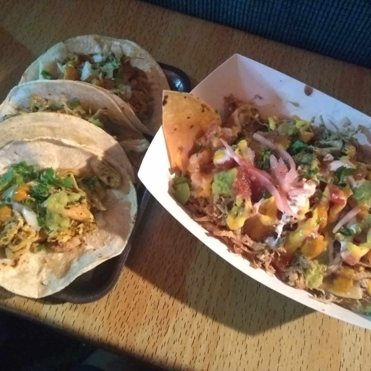 tacos y nachos