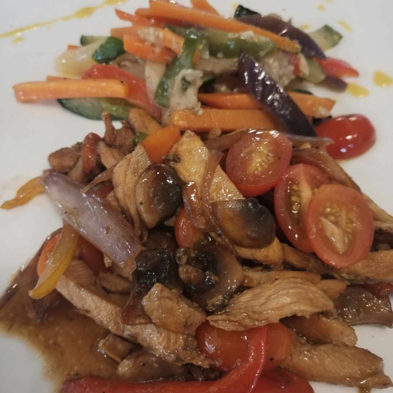 Pollo salteado