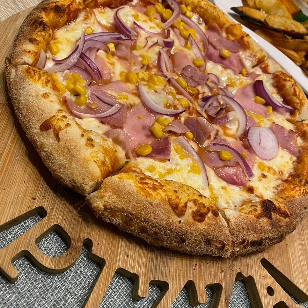 Charlie’s pizza