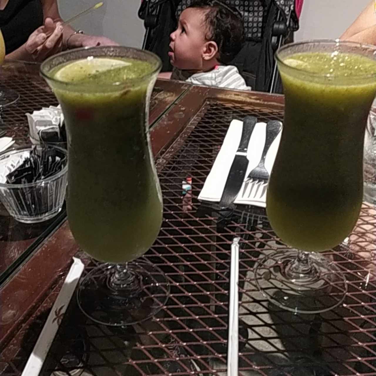 limonada con yerbabuena.