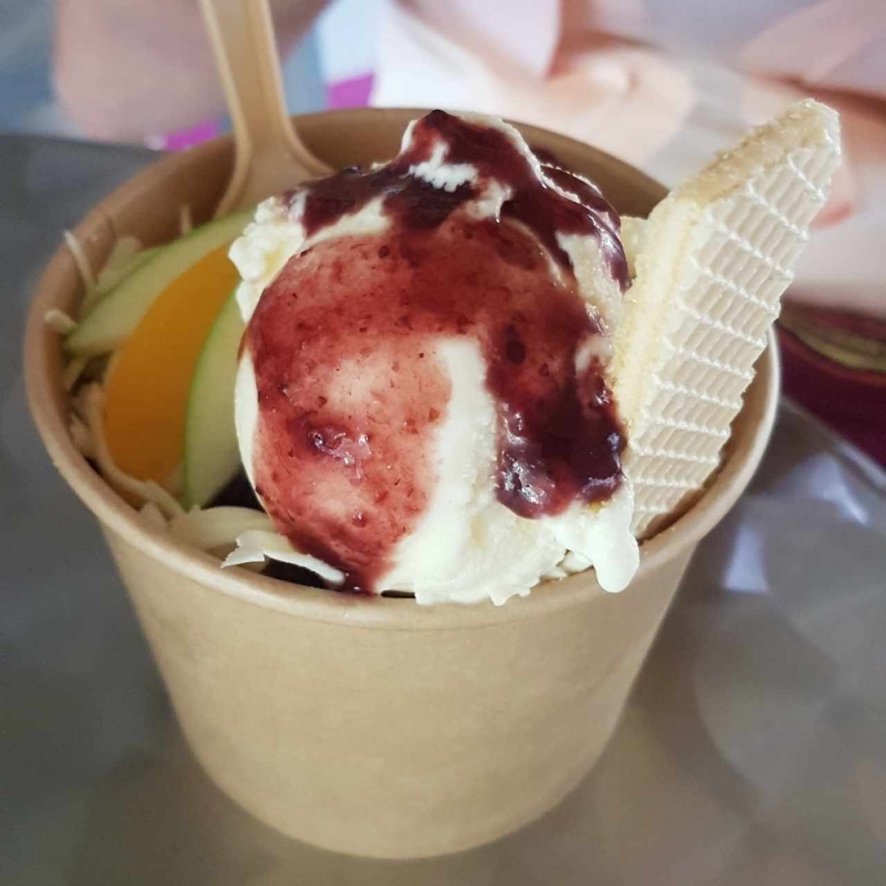 Ensalada de frutas con helado