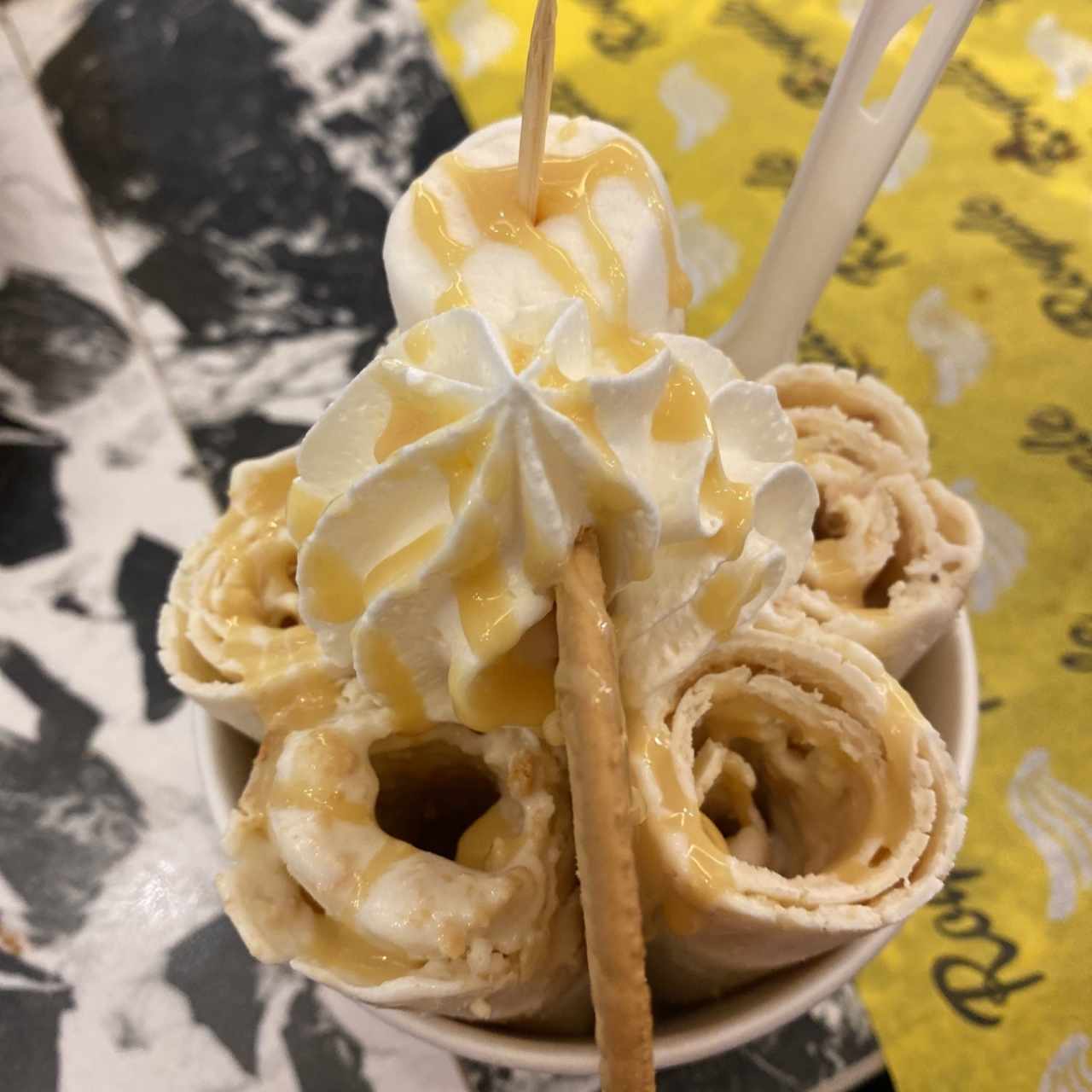 ice cream roll Maria