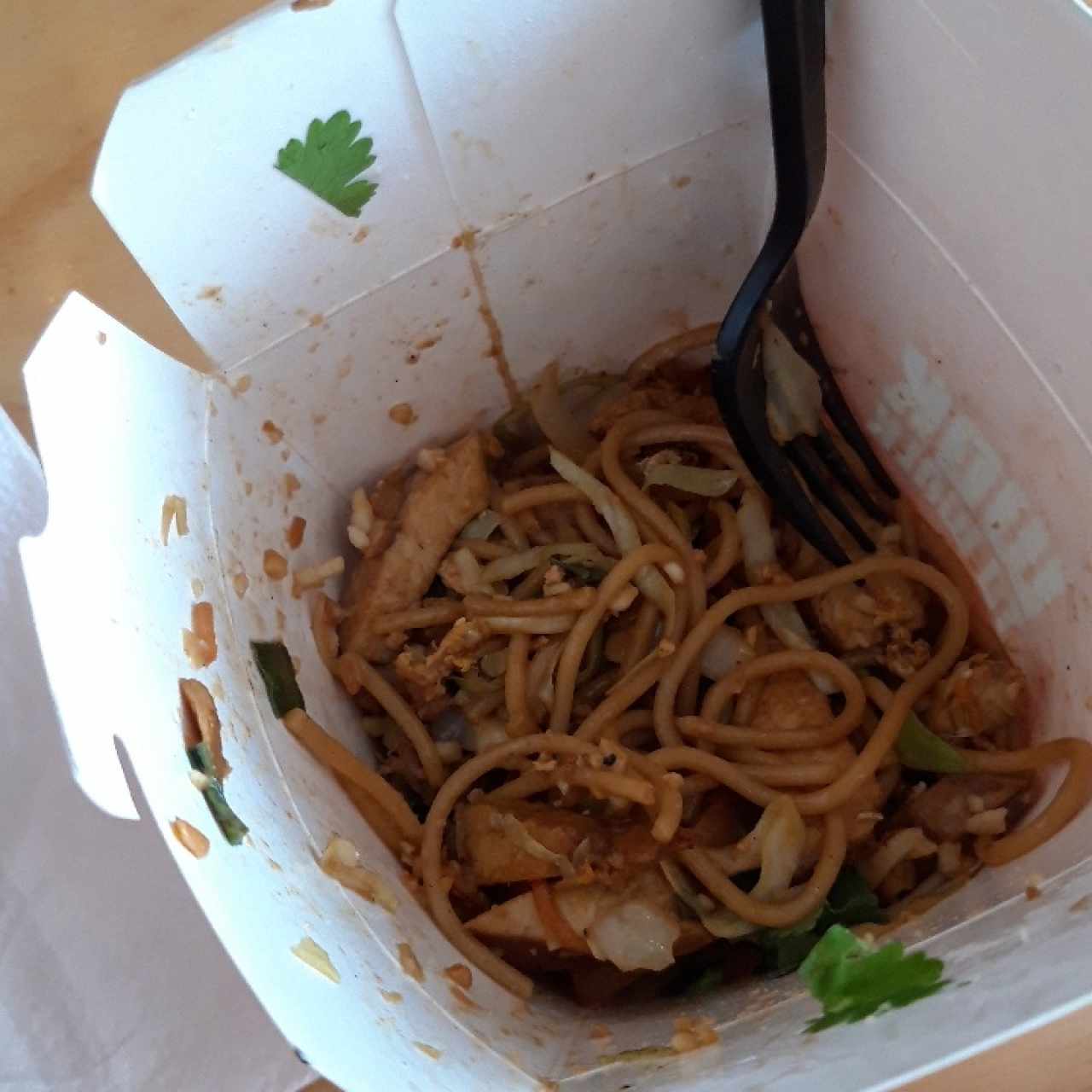 noodles integrales con pollo y teriyaki