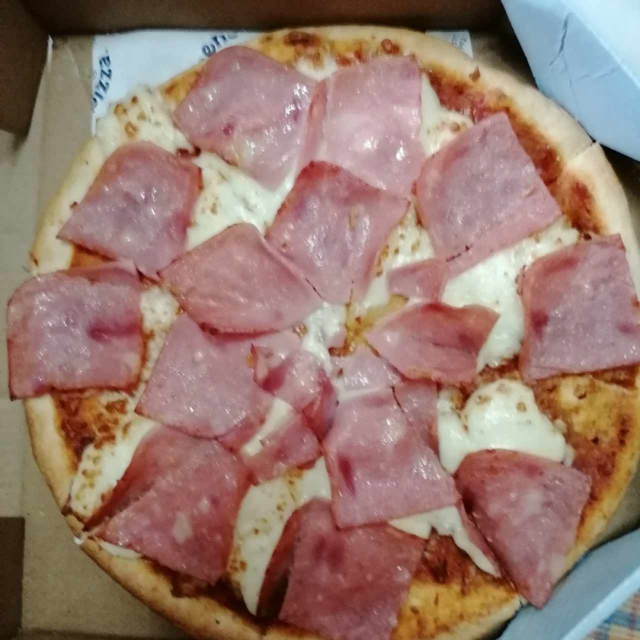 pizza con jamon masa regular
