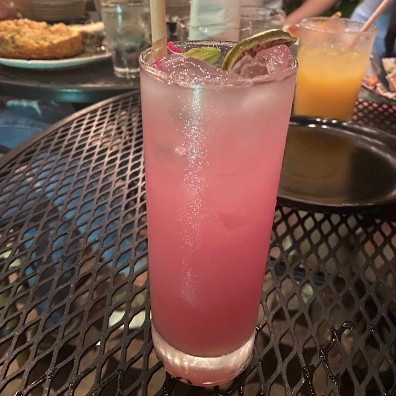 Mocteles - LAVANDER LEMONADE