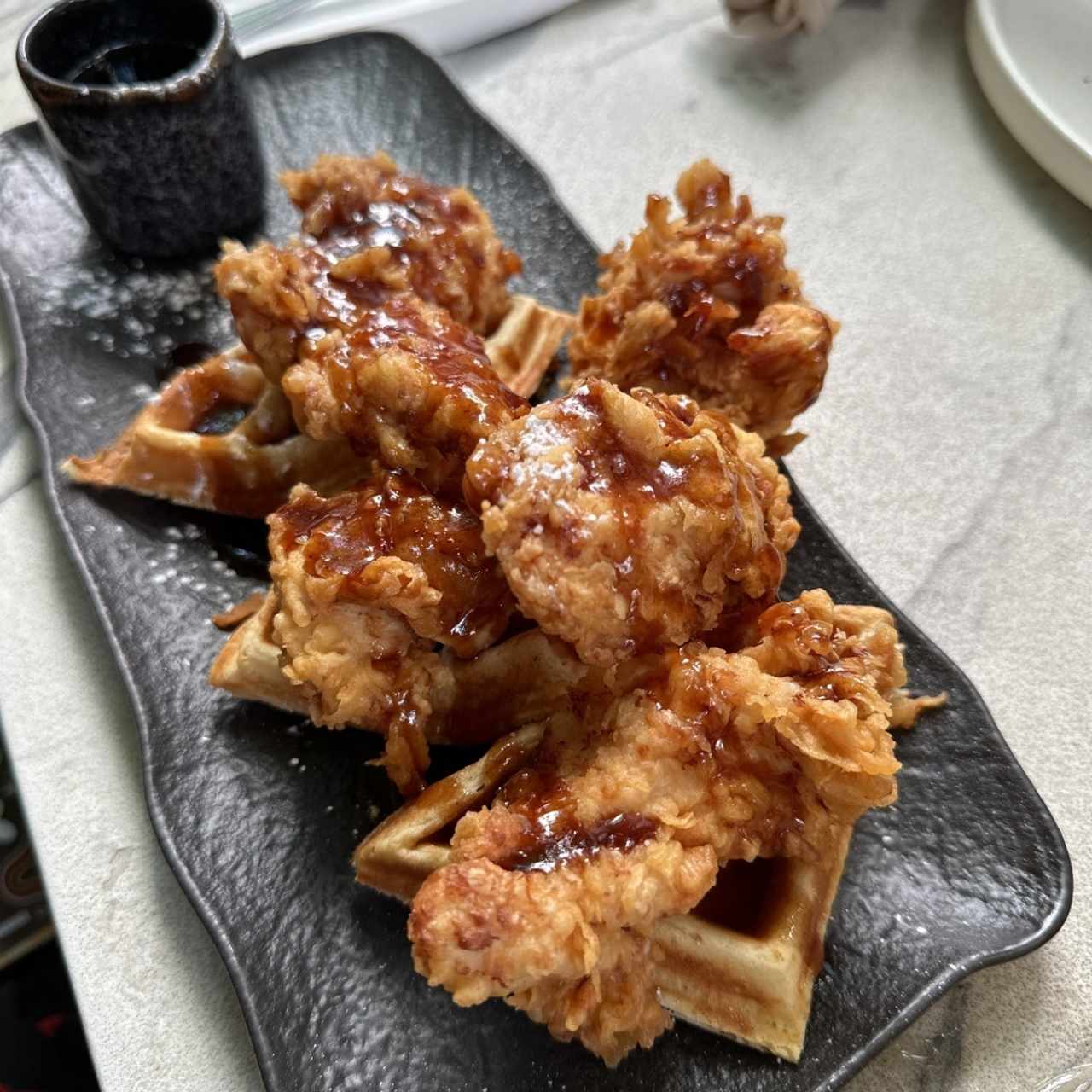BRUNCH - Chicken y Waffles