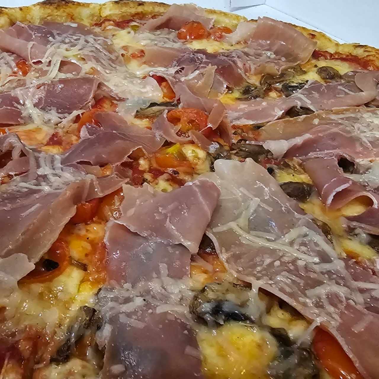 pizza combinada parma e Italia 😉