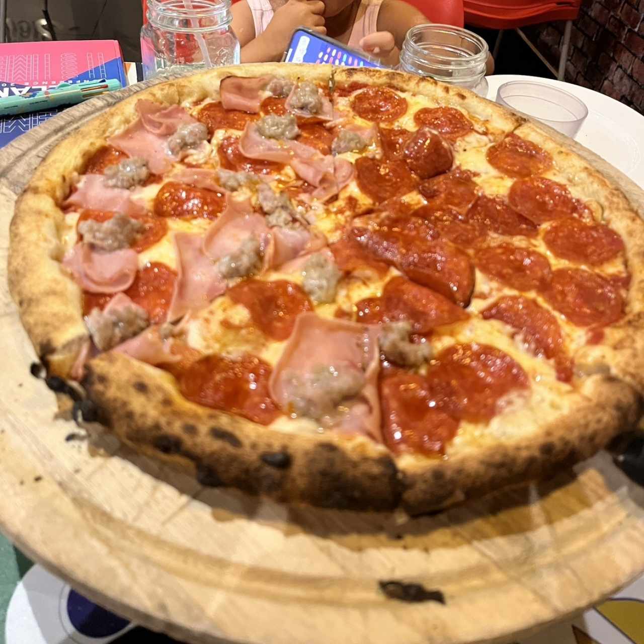 Pizza 14” de peperoni y carnivora