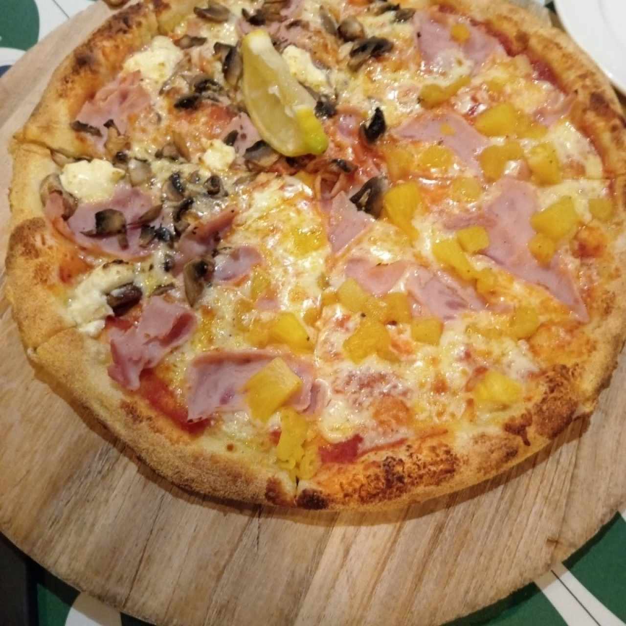 Pizza de Limón y hawaiana