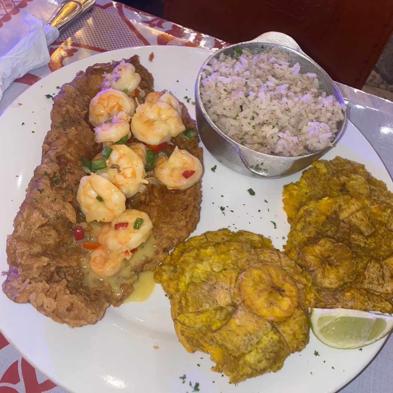 Filete de pescado con camarones