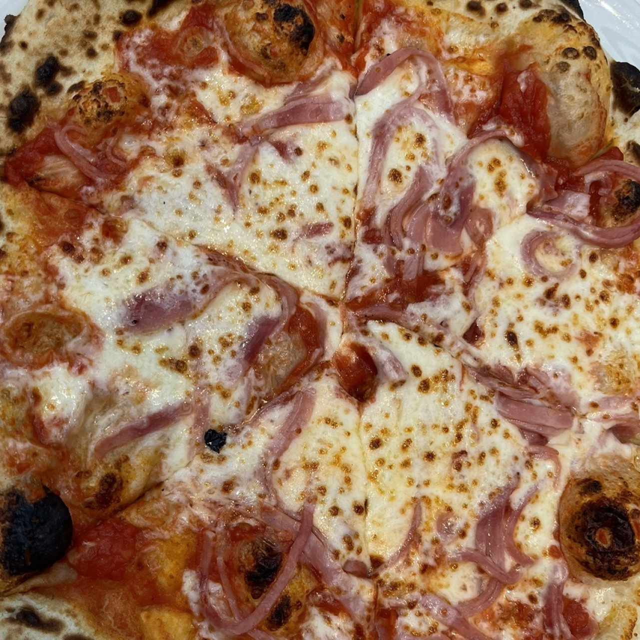 Pizza jamón y Manchego