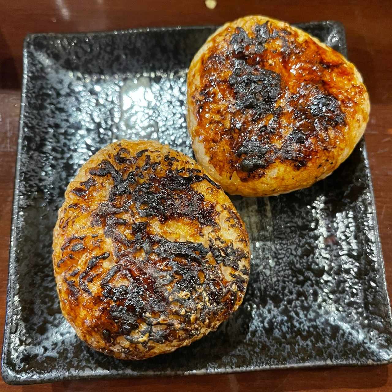 Yaki onigiri ( me lo dieron y sabia a quemado)