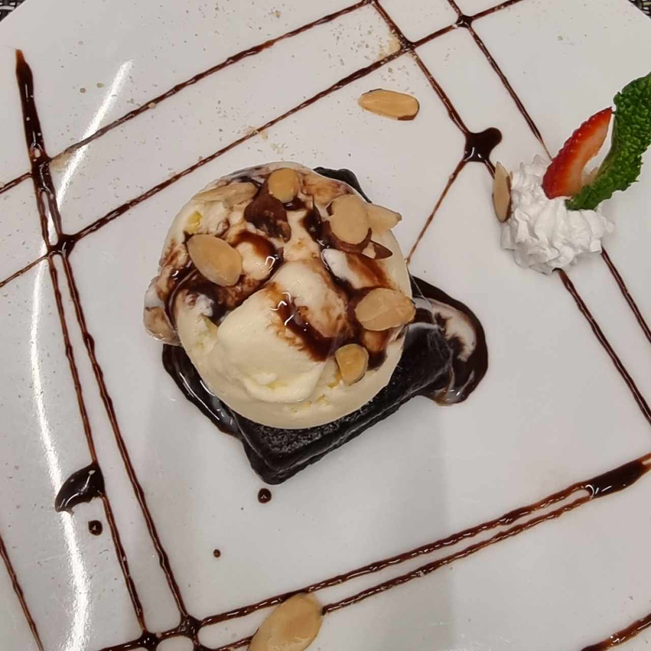 brownie con helado