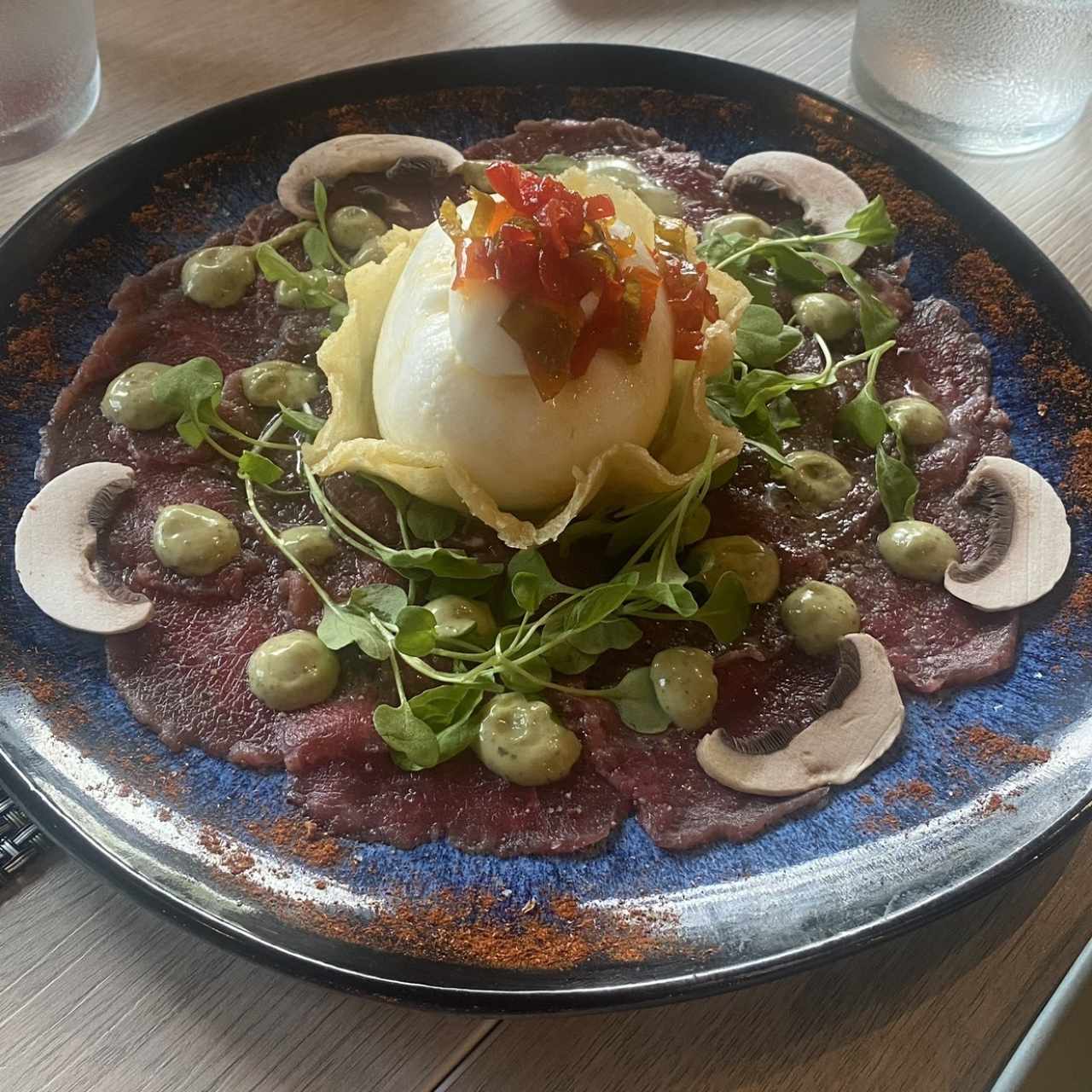 Carpaccio de Res & Burratta 