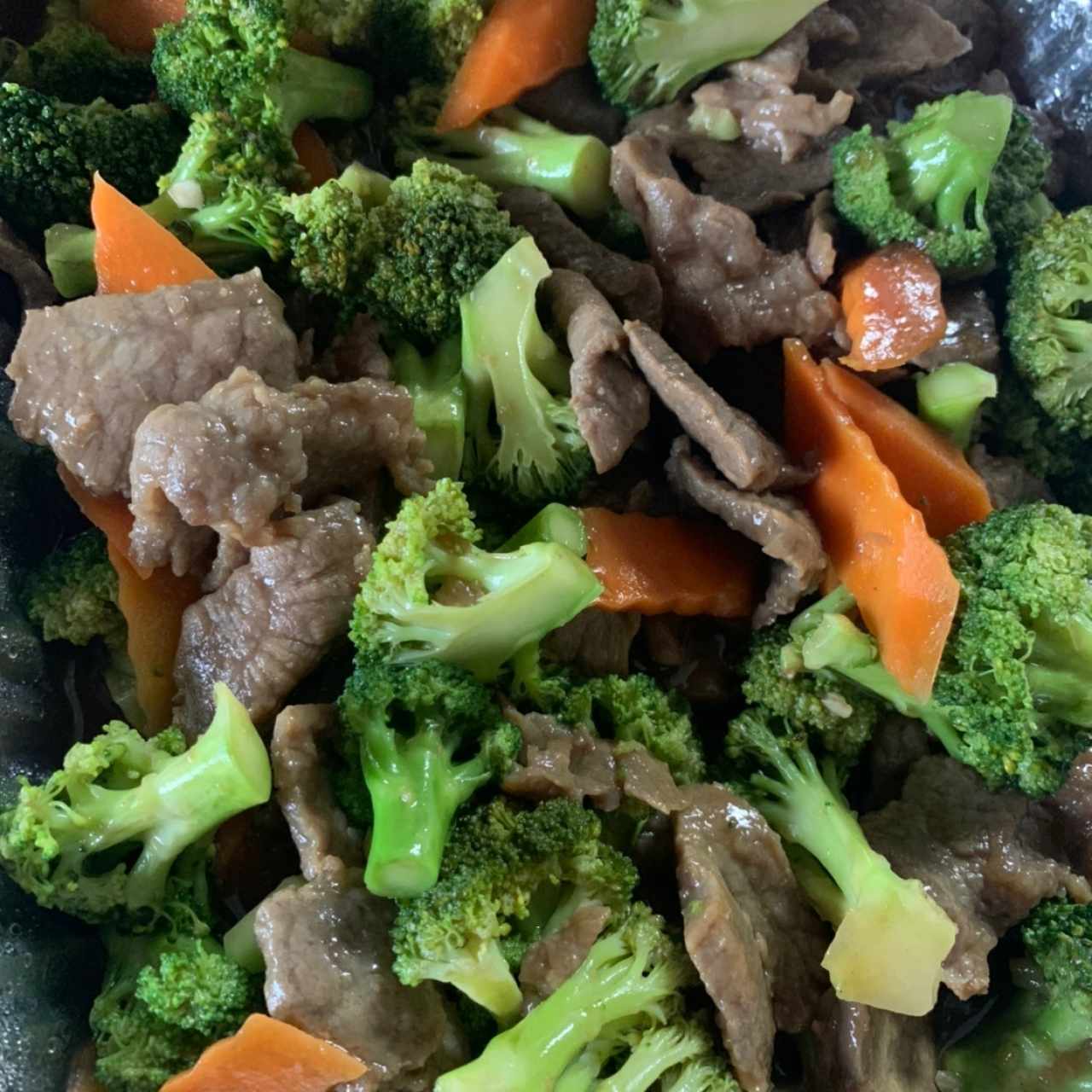 Carne con Broccoli
