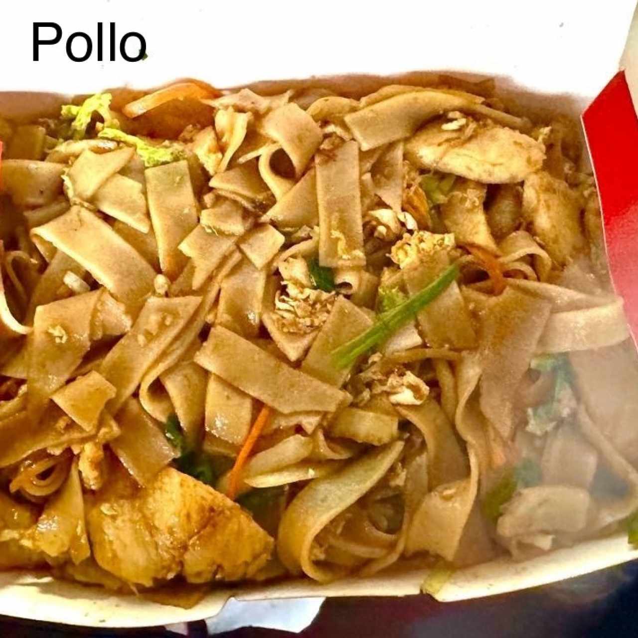 Chow Fun de Pollo