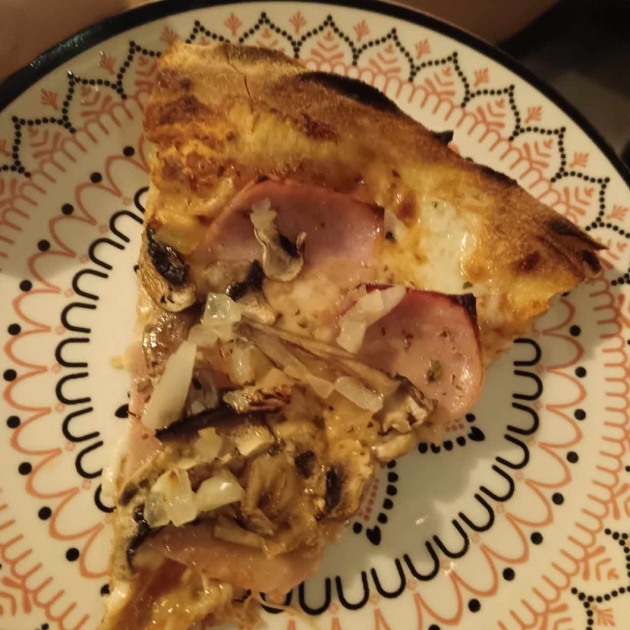 Pizzas Clásicas - Jamón y Hongos