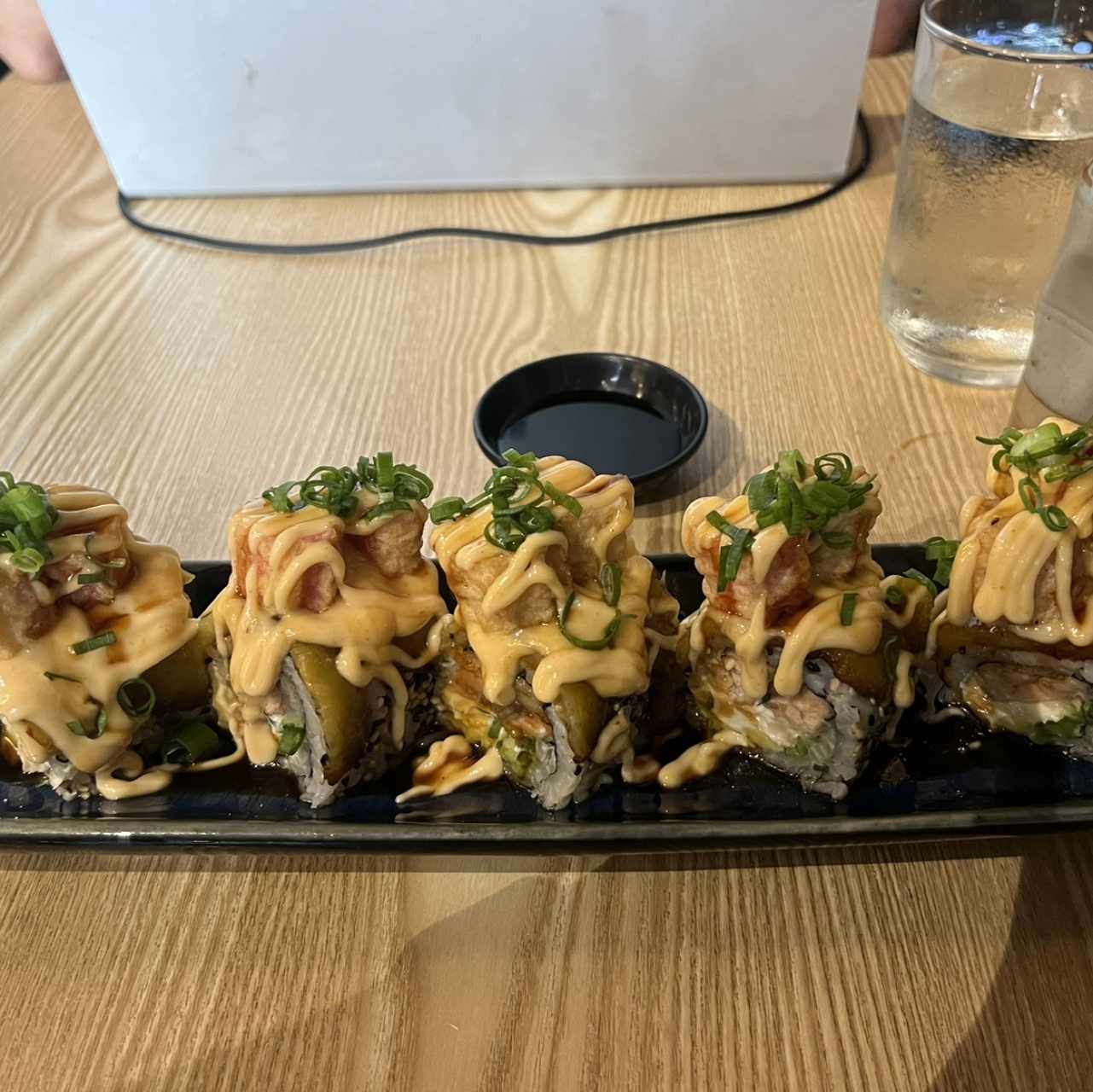 SUSHI - Filipino Roll