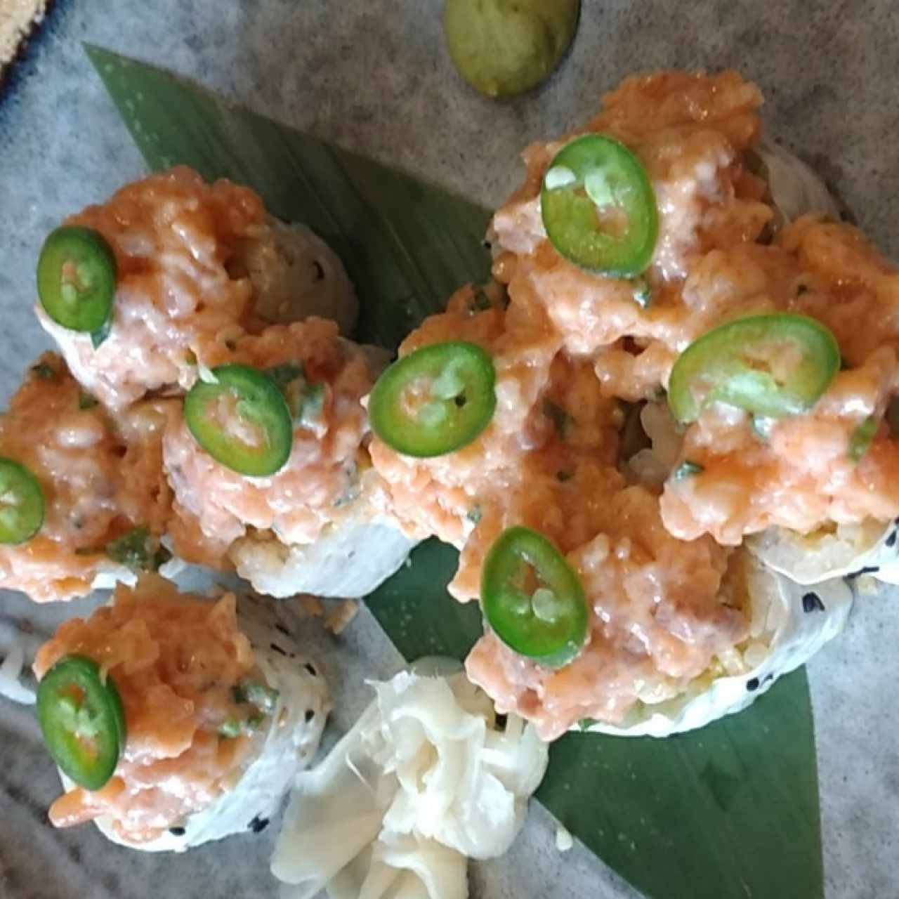 SUSHI - Spicy salmón