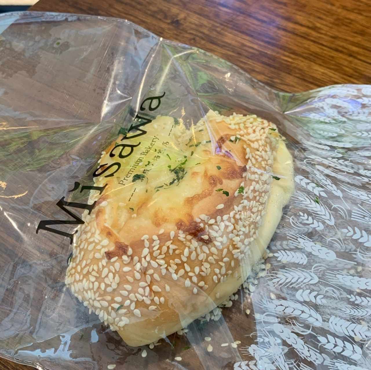 Pan con jamón y queso