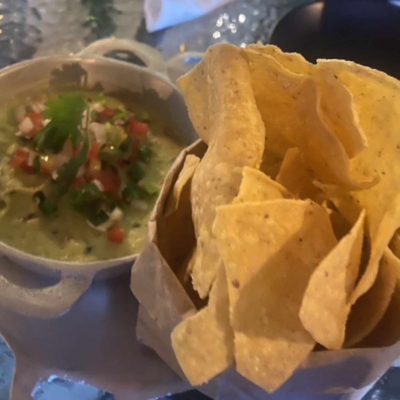 Starters - Guac y Chips
