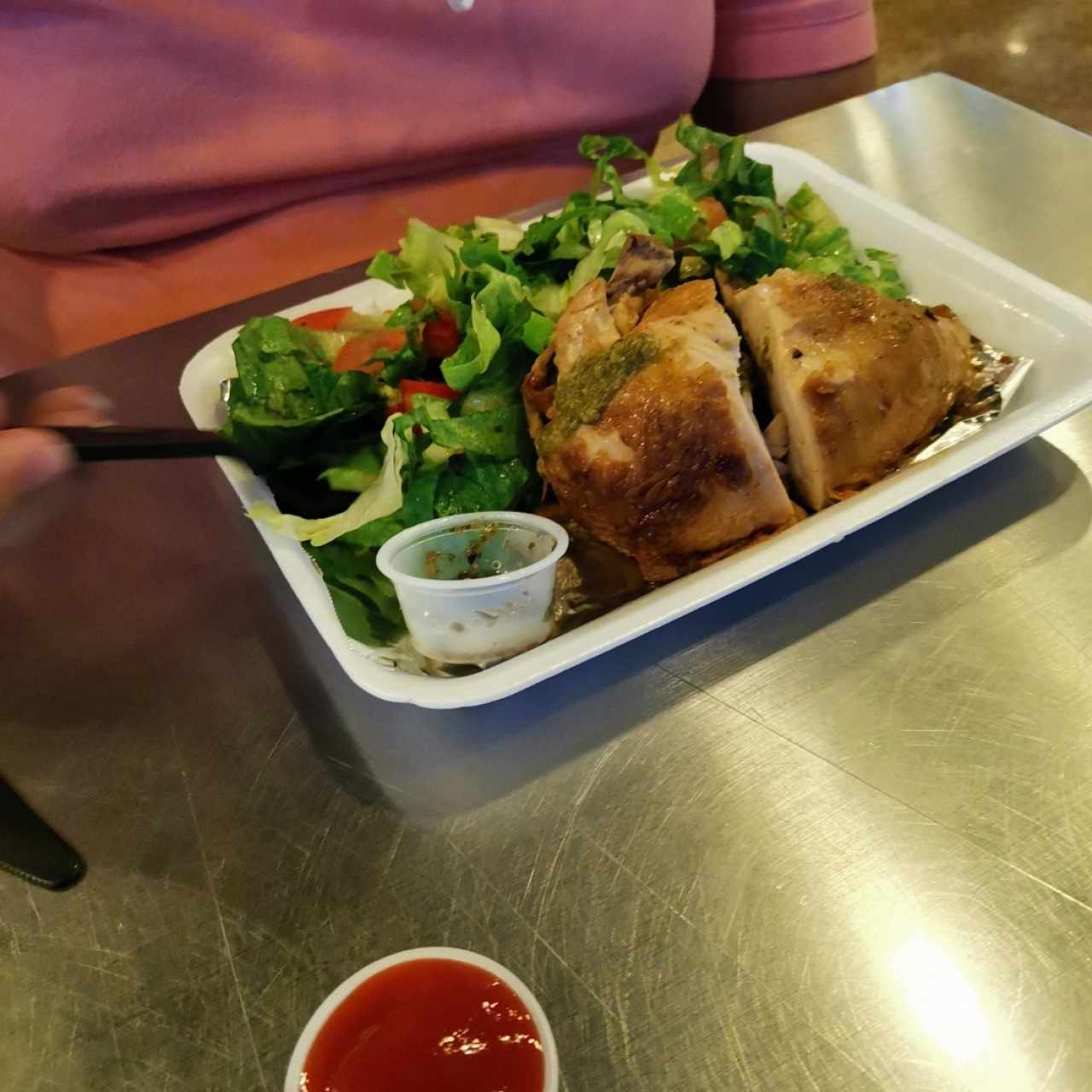 Cuarto de pollo con doble ración de ensalada verde