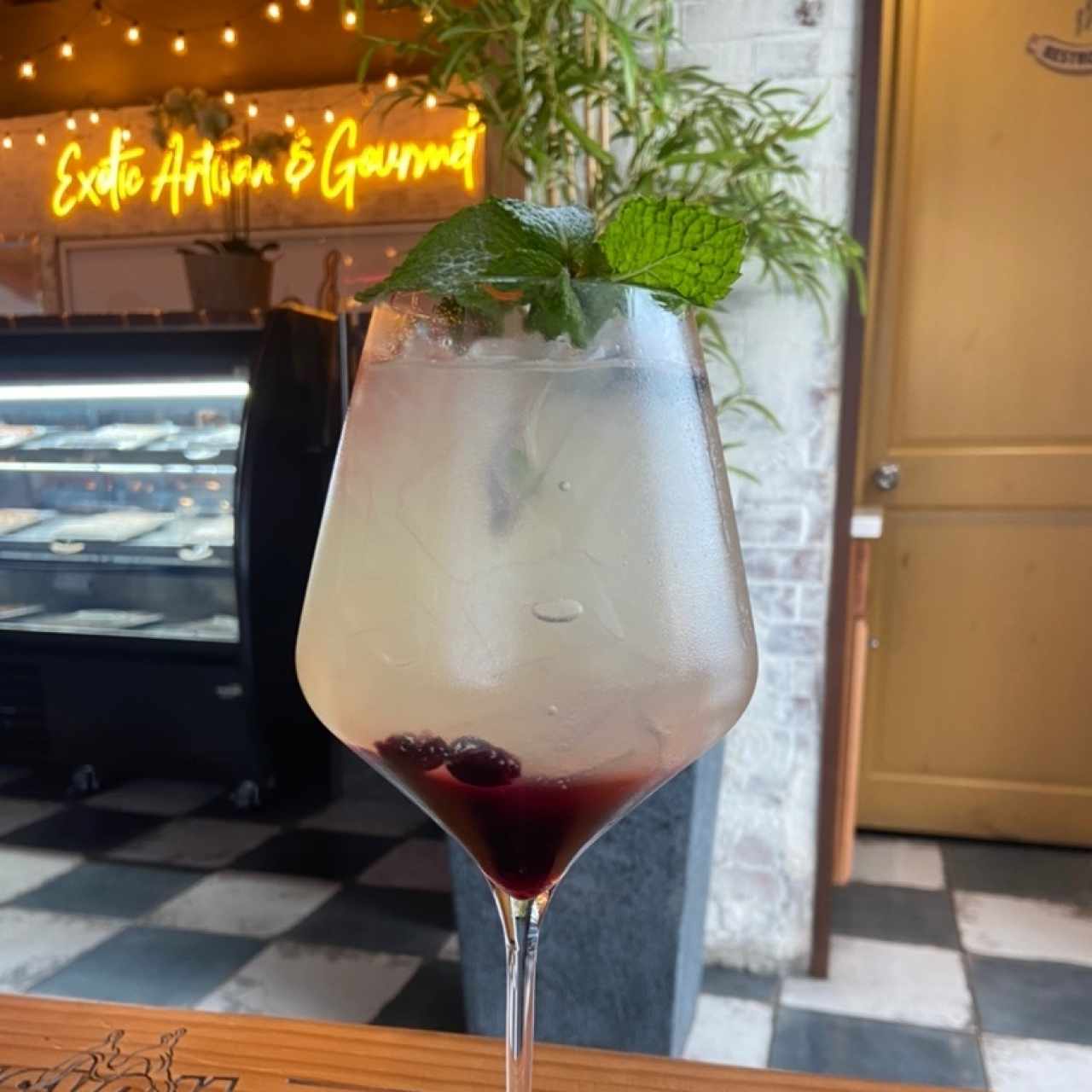 Limonada de frutos rojos