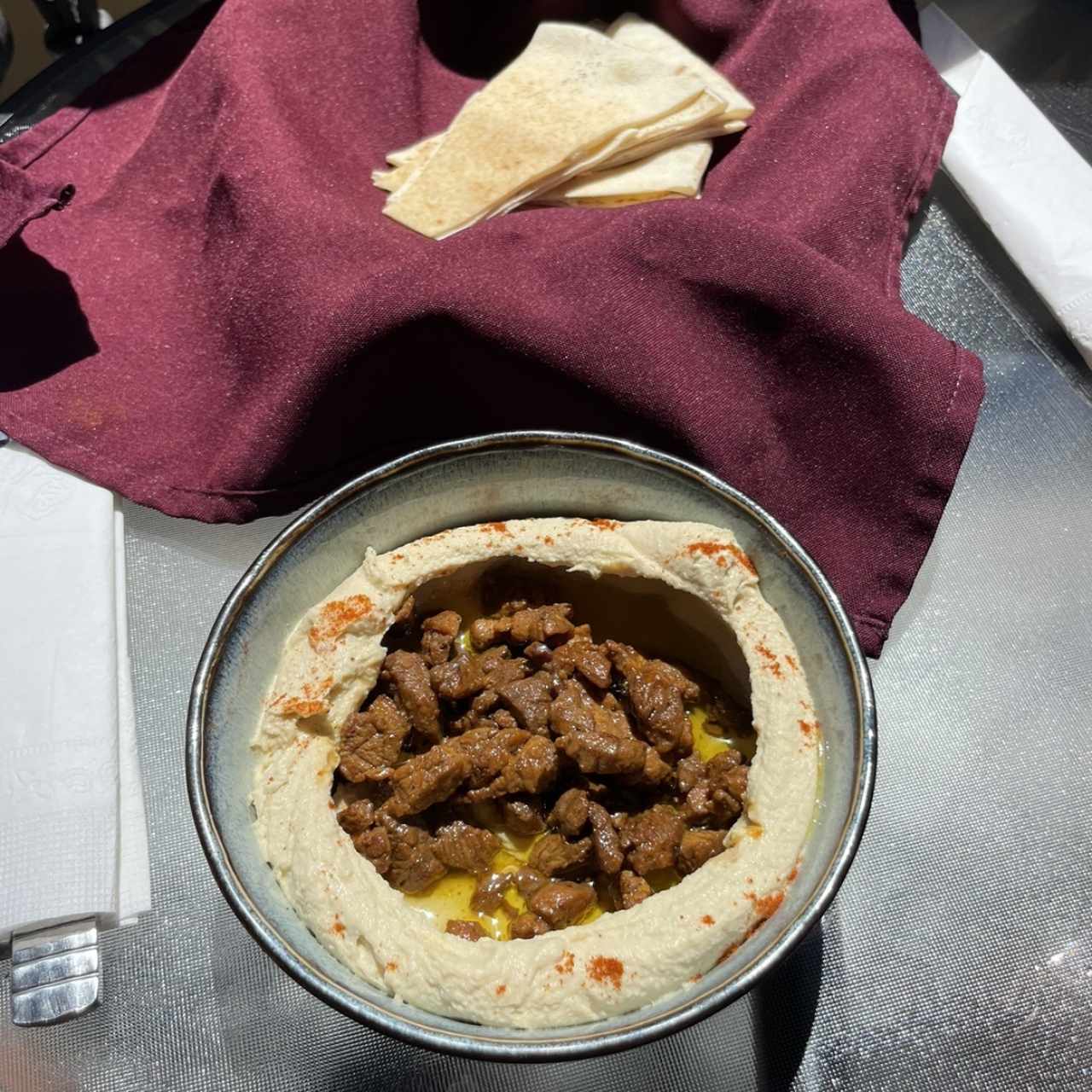 Entradas - Hummus con Carne