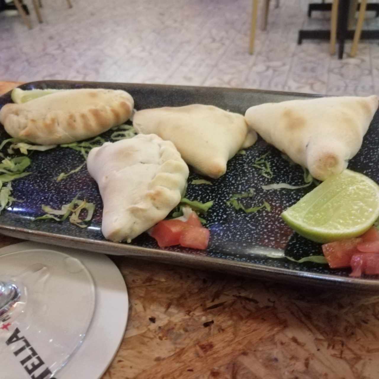 Empanadas de carne y pollo