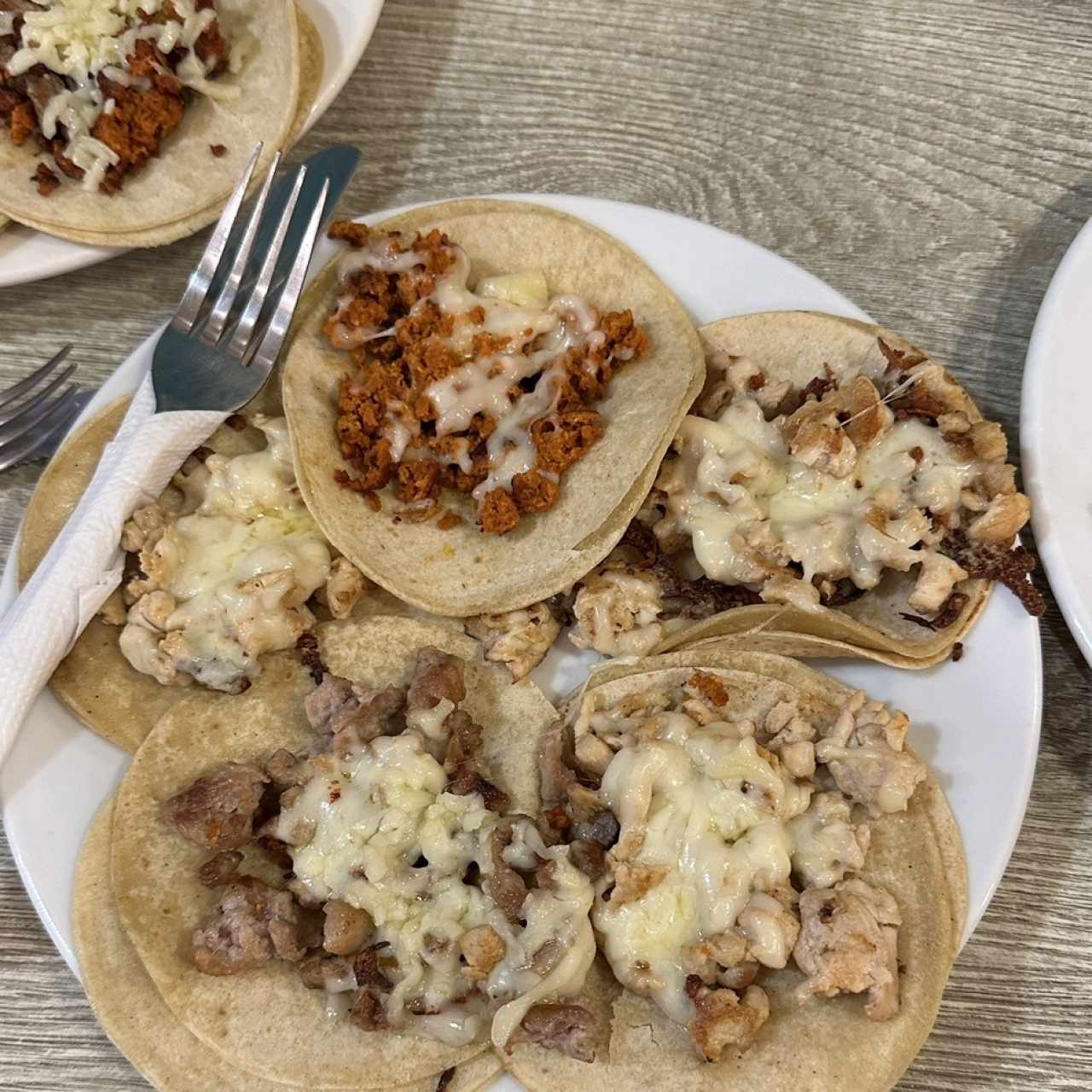 Tacos de Puerco, Chorizo y Chuleta