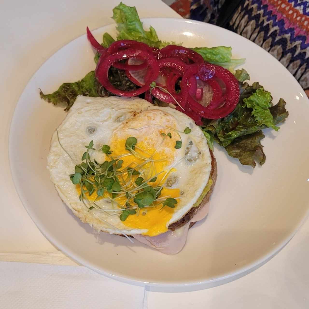 avocado toast masa madre 