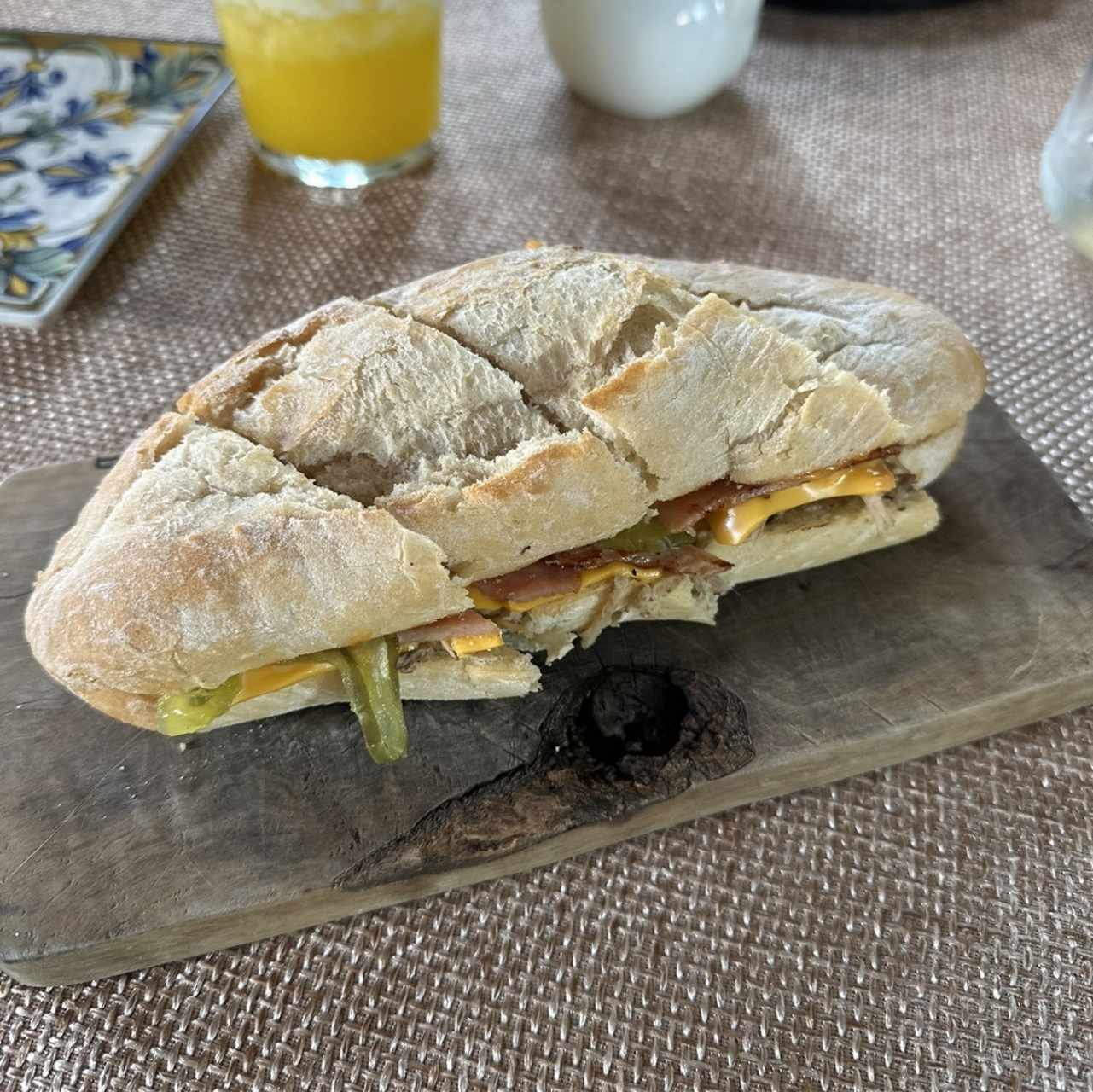 Menú - Sandwich Cubanito