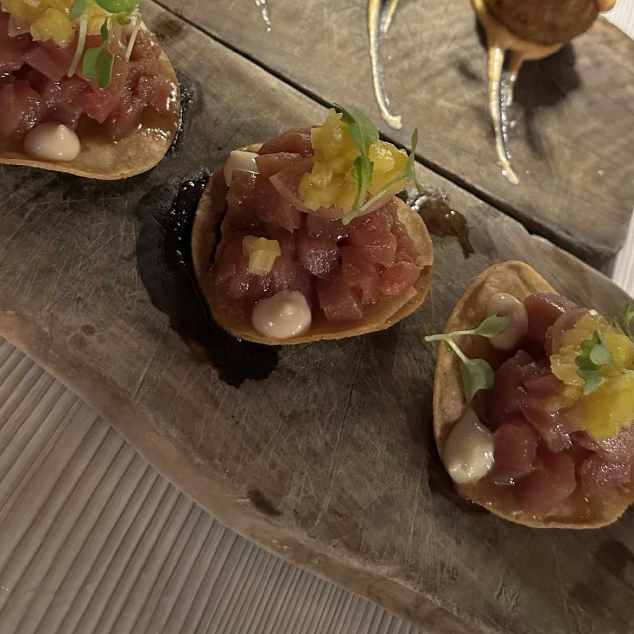 Entradas -Appetizers - Tostadas del pacífico