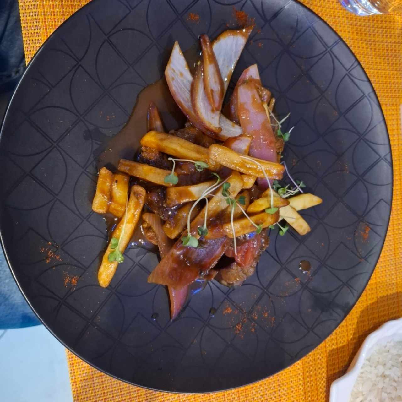 Carnes - Lomo Saltado