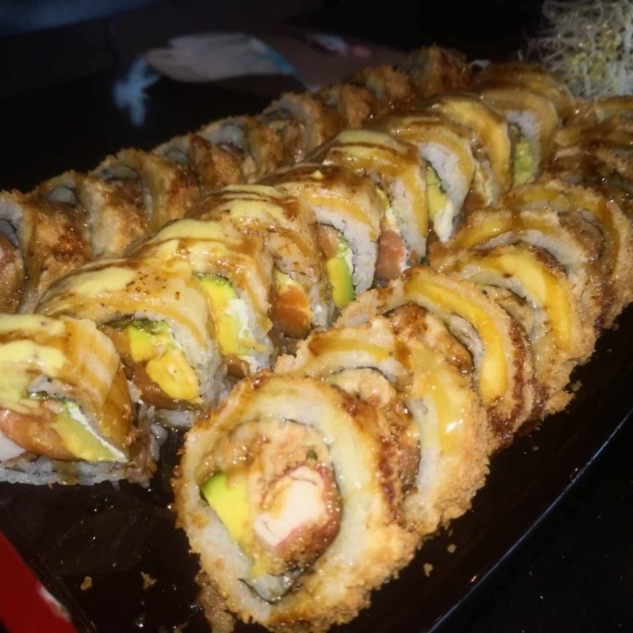 caballero y tropical roll