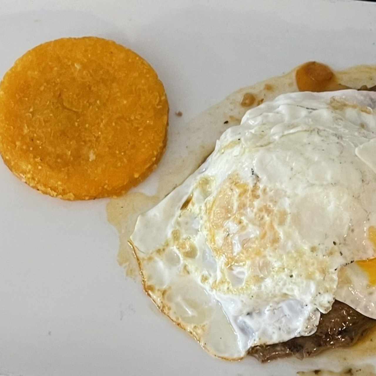 Tortilla con huevo en bistec