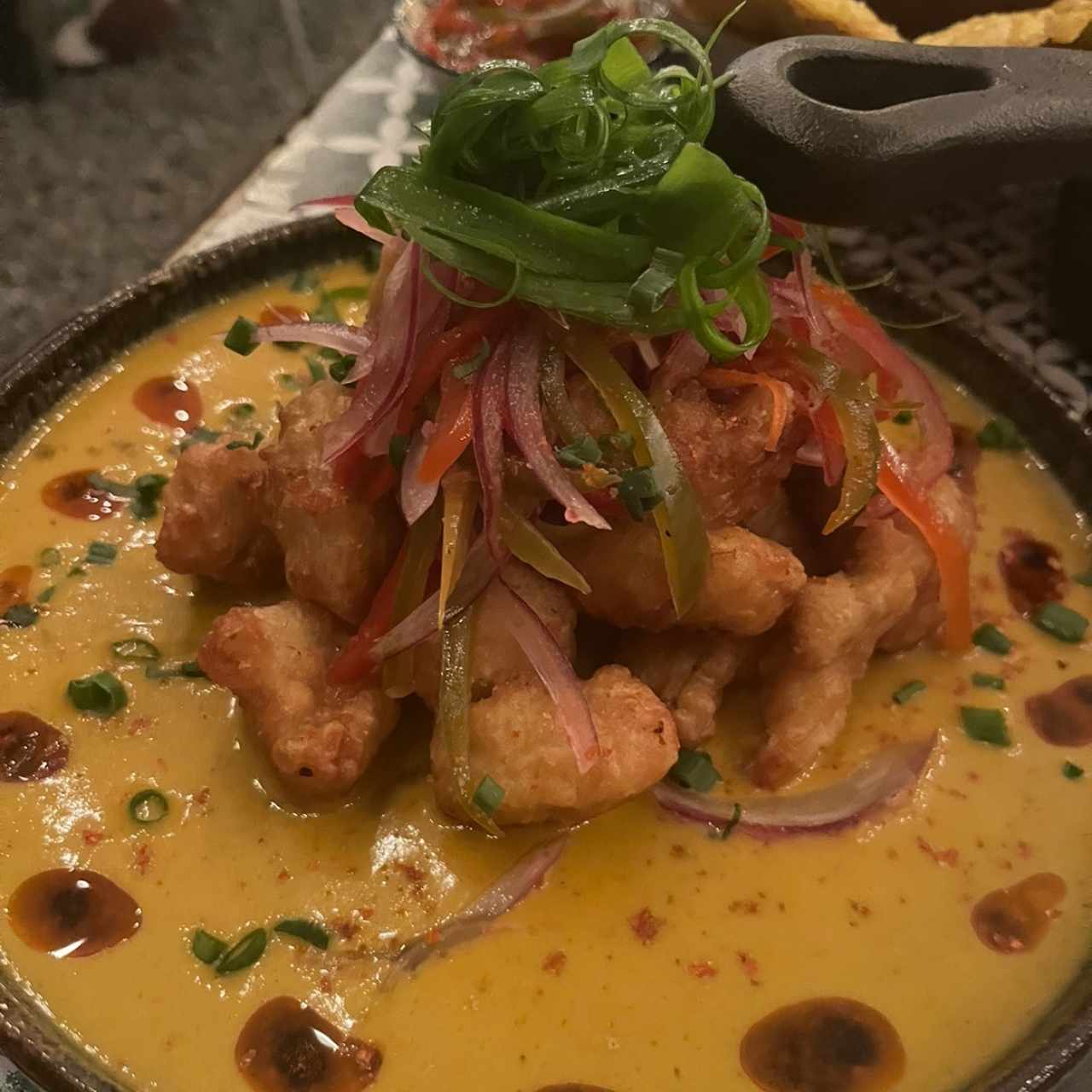File de pescado din sala de curry y coco